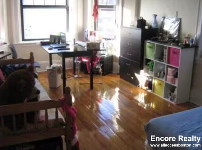 56 Queensberry St unit 20, Boston, MA 02215 - photo 3