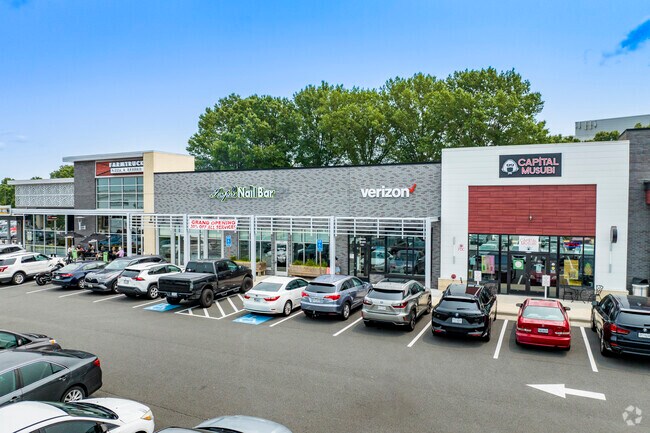 Discover the unique shops and restaurants that Chantilly has to offer.