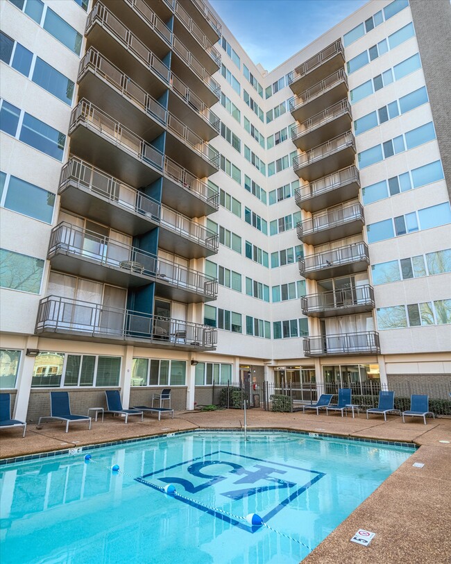 45 S Idlewild St, Memphis, TN 38104