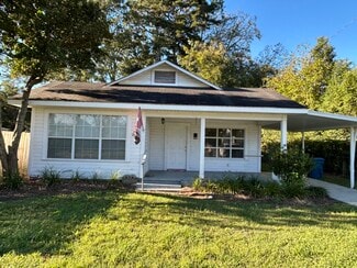 409 E Barnard St, Glennville, GA 30427