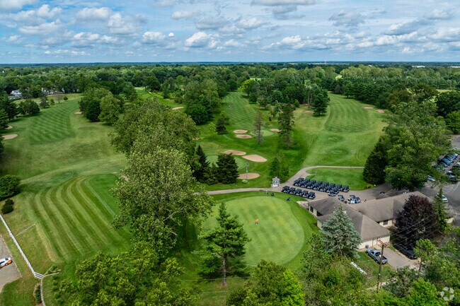 The Milham Park Golf Club is great Milham amenity.