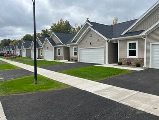 2092 Community Ln Unit 2D, Ontario, NY 14519