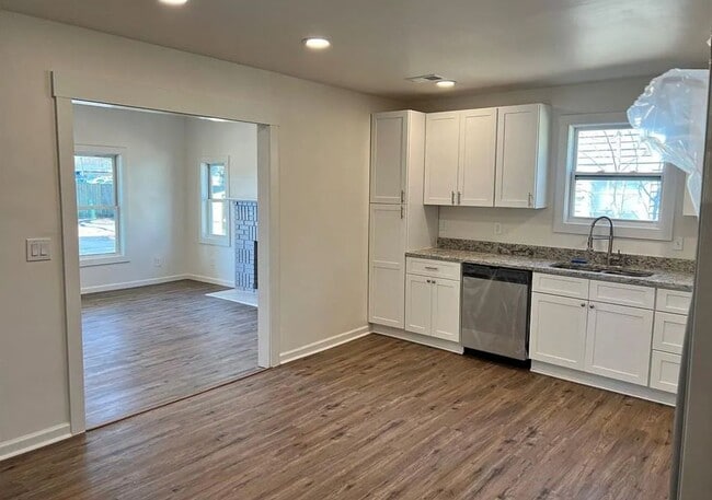 1661 Joyner Ave SE, Marietta, GA 30060 - photo 5