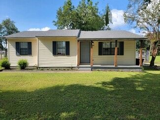 103 Hadley Dr, Humboldt, TN 38343
