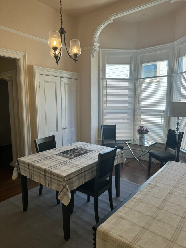 1231 E 19th St unit E. 19th St., Oakland, CA 94606 - photo 3