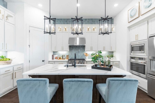 443 Cleveland Way, New Braunfels, TX 78130 - photo 2