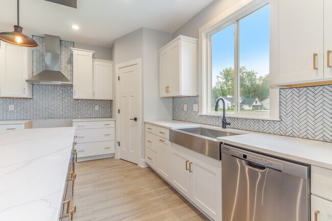 6091 Southridge Rd unit 36585746, East Lansing, MI 48823 - photo 6