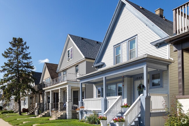 You'll find many decks filled with colorful flowers and decorations in Muskego Way .