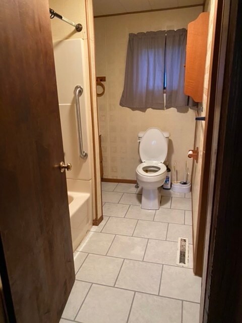 321 E Main St, North Adams, MI 49262 - photo 6