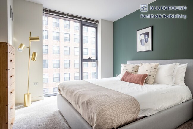 210 N Wells St unit FL16-ID242, Chicago, IL 60606 - photo 7