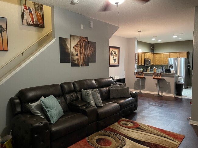 12718 Country Brook Ln, Tampa, FL 33625 - photo 2