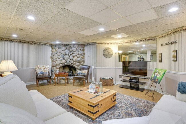 7 Creekside Ln unit ID1366766P, Barrington, IL 60010 - photo 3