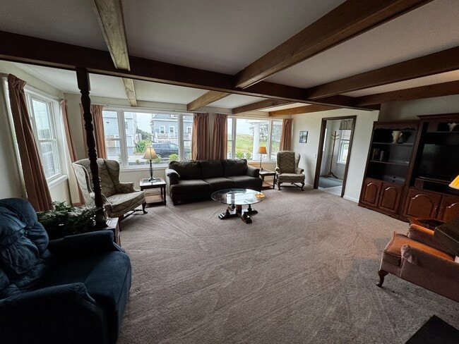 72 Oceanside Dr, Saco, ME 04072 - photo 5