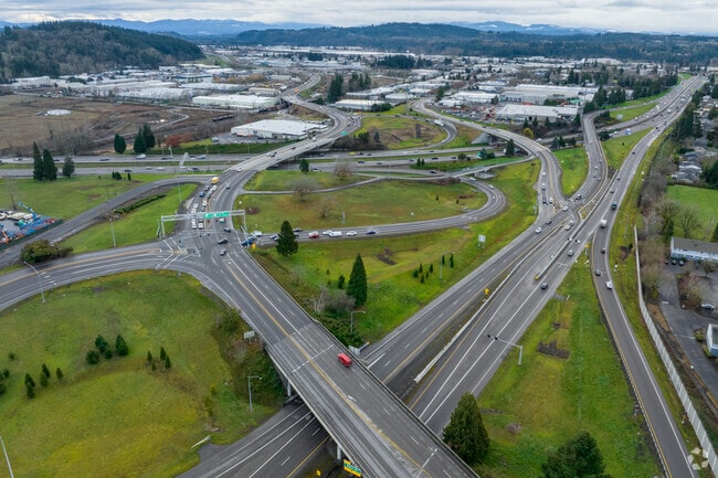 The Highway 205 interchange connects the surrounding roads and serves the Clackamas neighborhood.