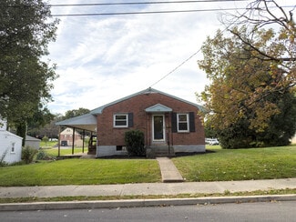 432 E Main St, Lititz, PA 17543
