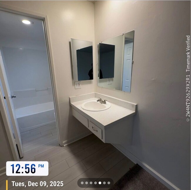 501 Lansing Dr unit 18, Bakersfield, CA 93309 - photo 6