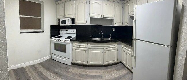 1855 W 60th St unit 312, Hialeah, FL 33012 - photo 2