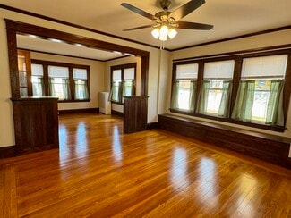 16 Davis Ave Unit 1, Cranston, RI 02910