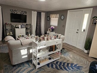 70 Noblestown Rd, Carnegie, PA 15106