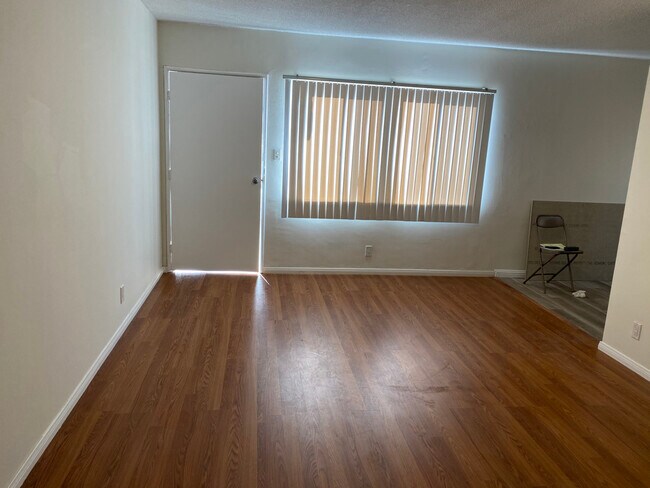 545 N Hoover St unit 2, Los Angeles, CA 90004 - photo 5