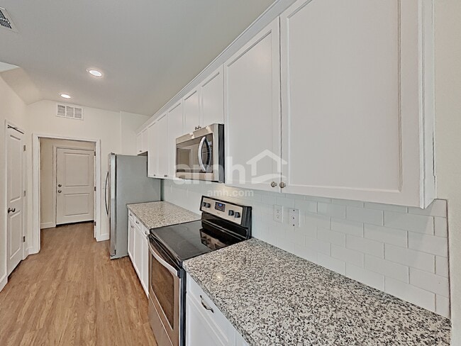 9283 Opal Bay Ct, Enterprise, NV 89139 - photo 3