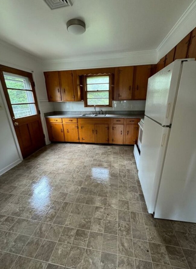 9826 Village Hwy unit 2, Concord, VA 24538 - photo 4