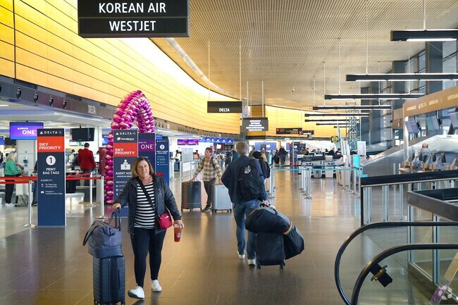 Seatac airport is a major convenience for Seatac residents.