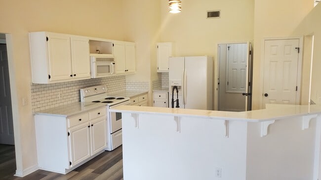 Kitchen 1