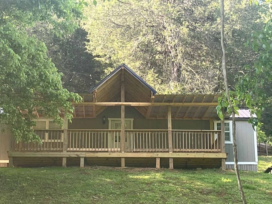 1470 Gulley River Rd unit 1 bed 1 bath, Harrogate, TN 37752 - photo 1