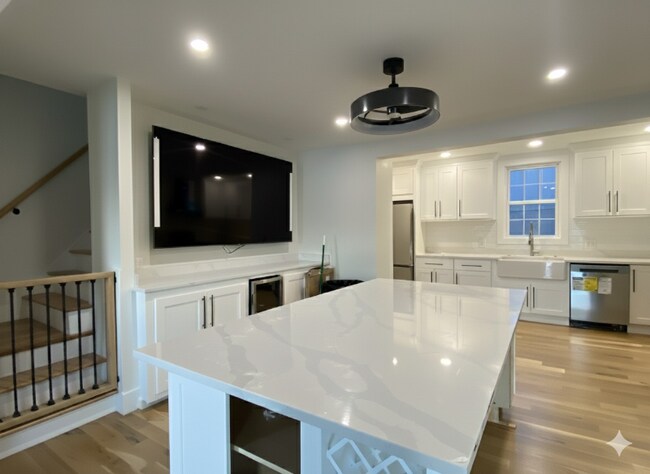 8 Russell Rd unit 2, Chelmsford, MA 01863 - photo 5