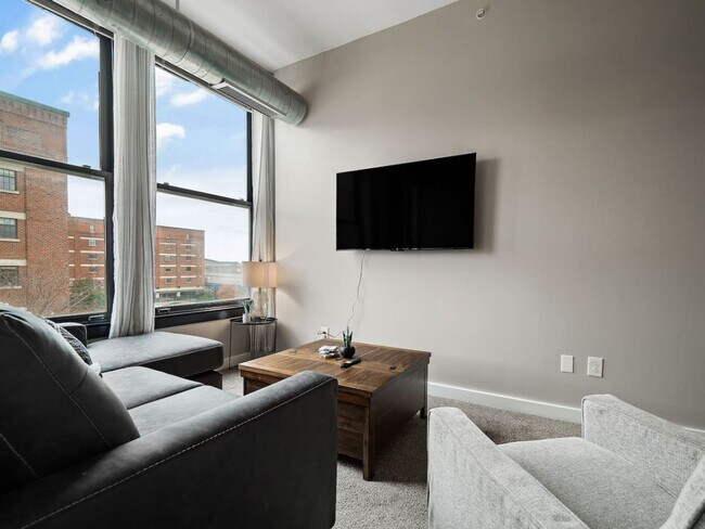 1211 W 9th St unit ID1061065P, Cleveland, OH 44113 - photo 2