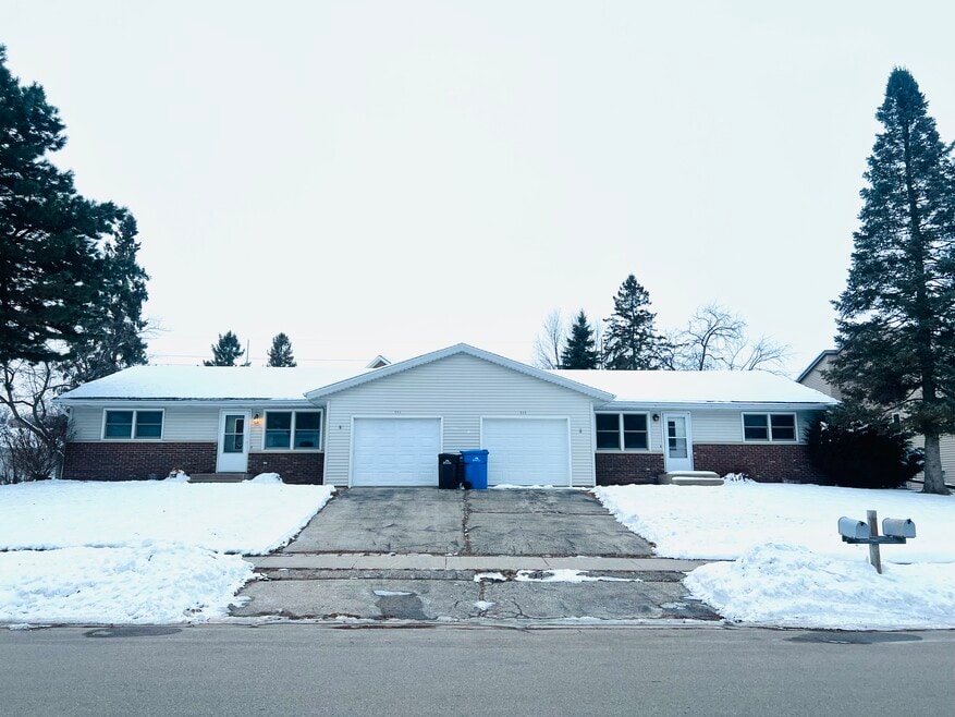 501 Knightsbridge Rd unit 503, Waunakee, WI 53597 - photo 1