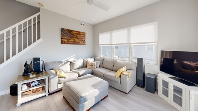 327 Oakland Ave, Pleasantville, NJ 08232 - photo 2