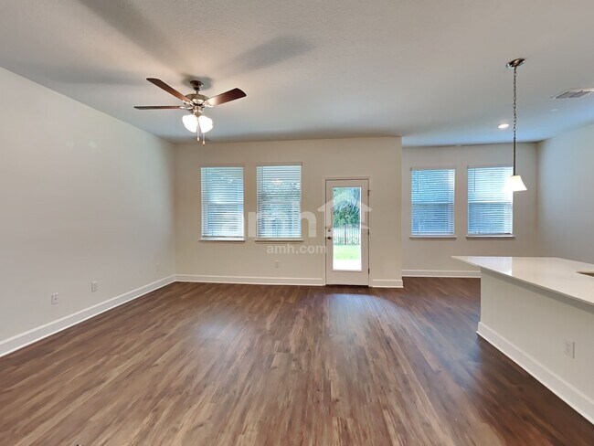 3101 Artemisia Ln, Wesley Chapel, FL 33543 - photo 5