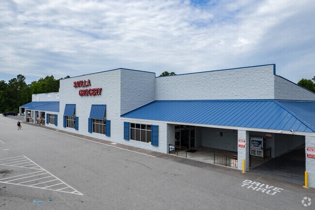 Satilla Grocery is located in the heart of Sterling.