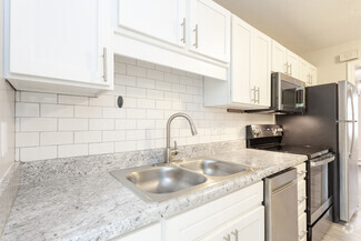 7571 Faraday Place, Fayetteville, NC 28303