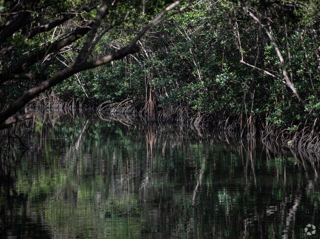 The nearby Enchanted Forest Elaine Gordon Park offers enchanting views of nature.