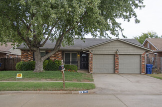 747 W Forest Dr, Mustang, OK 73064