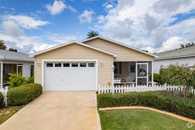A simple cottage style home in the The Village of Duval.