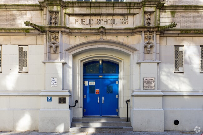 Mott Hall II School is located in Manhattan Valley.