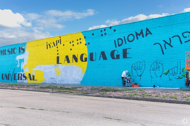 West Side Sioux City supports the arts and offers many artistic installations.