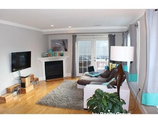 10 Mohawk St Unit 1, Boston, MA 02127