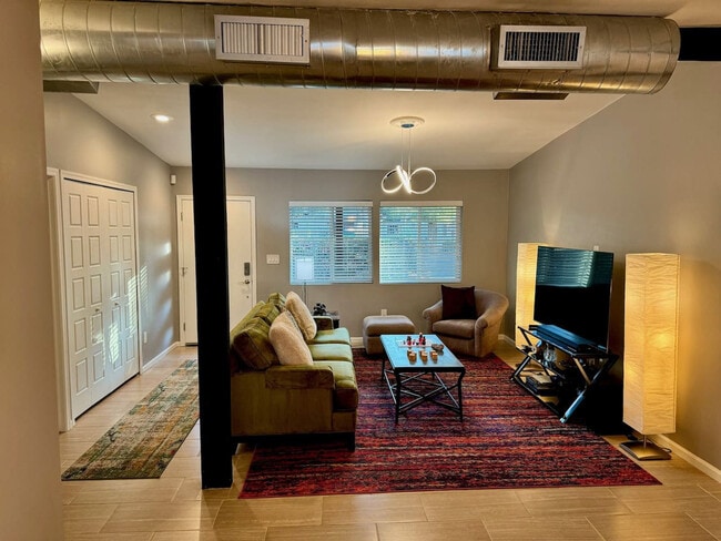 1510 E Whitton Ave unit ID1309645P, Phoenix, AZ 85014 - photo 2