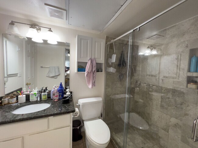 Centennial Condominiums unit 218, Austin, TX 78705 - photo 7