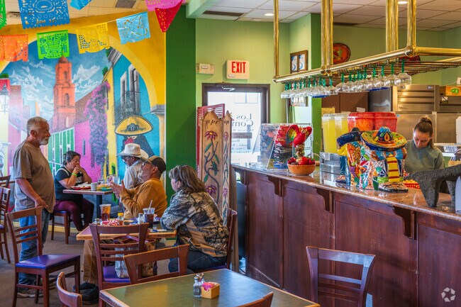 Homestead Acres residents enjoy lunch at Los Campos nearby.