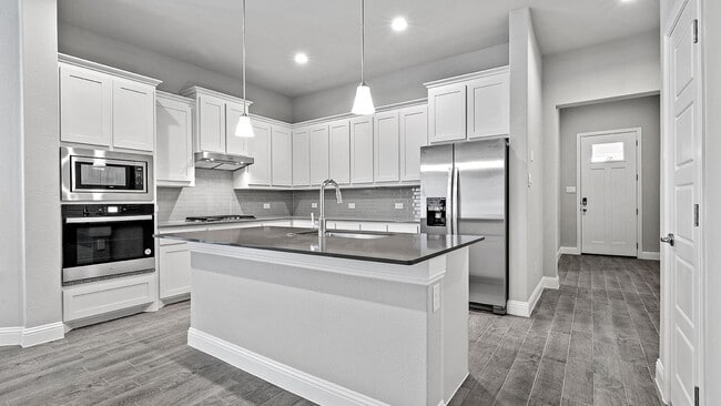 2516 Goldfinch Dr, Denton, TX 76205 - photo 2