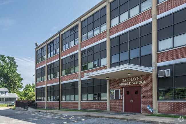 Oakhaven Middle is a public school serving grades 6th through 8th, located in Oakhaven.