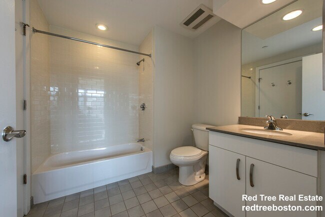 601 Albany St unit 302, Boston, MA 02118 - photo 4