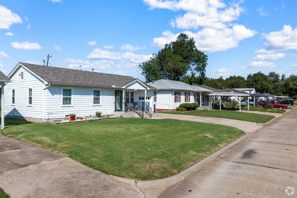 7525 Redbud Dr Unit A & B, Oklahoma City, OK 73169