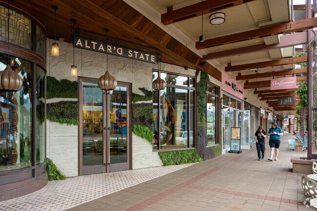 Twenty-Ninth Street Mall in Goss Grove has many shopping options from electronic to apparel.